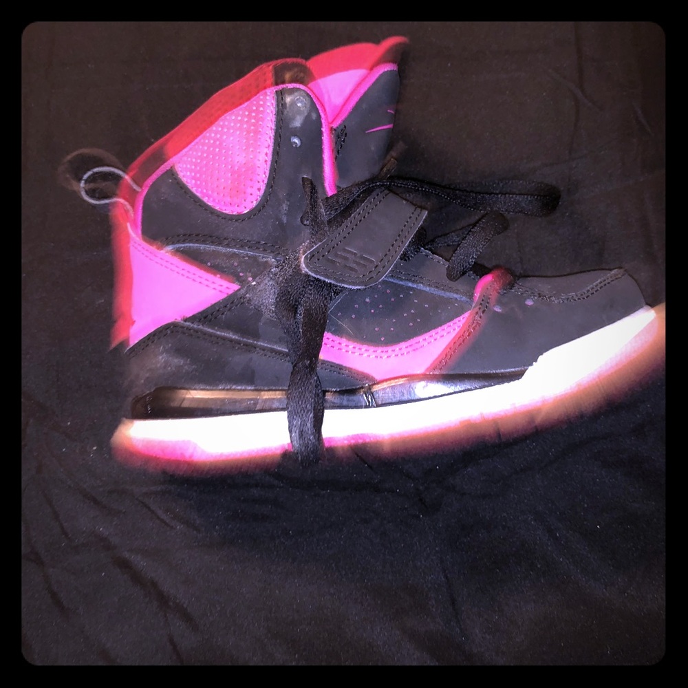 Little girls Jordan’s size 11c